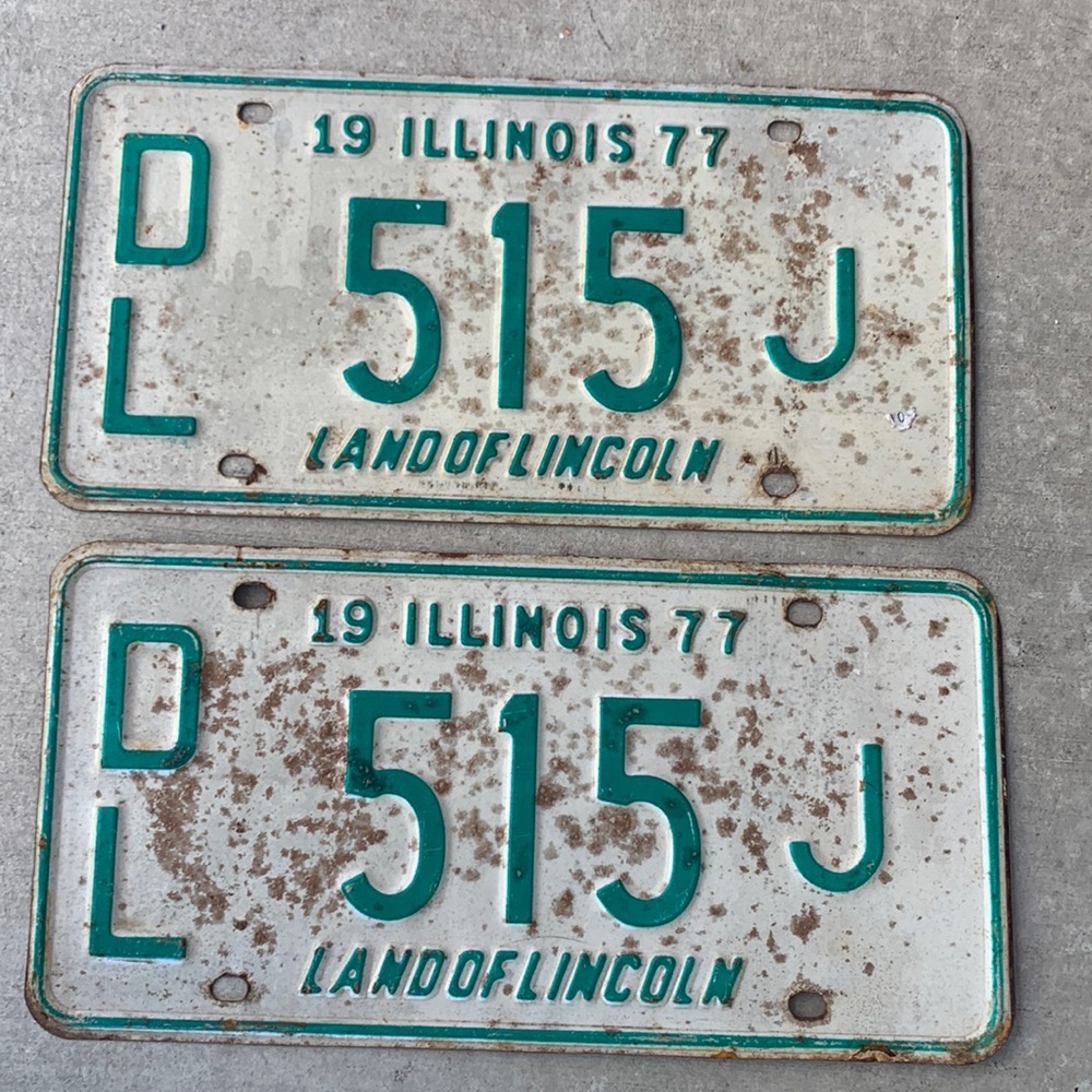 1977 Illinois dealer license plate matching pair